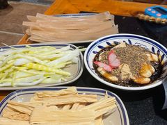 -小饕荟雅安贡椒鱼鲜馆(广福桥店)