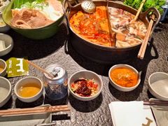 -三出山火锅(南京万象天地店)