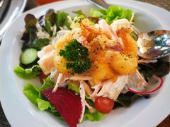 -Chom Cafe and Restaurant