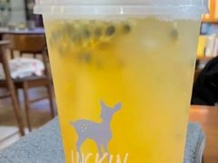 双杯闪光橙橙瑞纳冰-瑞幸咖啡(深圳红山6979店)