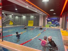 -小蓝鲸游泳培训基地(积水潭店)