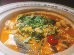 -魏铭鱼头捞饭(晋阳路店)