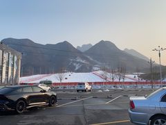 -荣盛康旅野三坡滑雪场