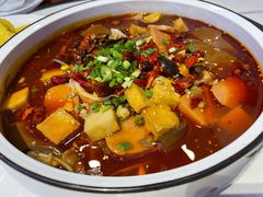 -雪乡人家东北菜·铁锅炖一切(高斯路店)