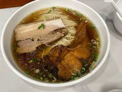 -老西白点心店
