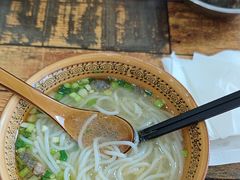 -正宗李家土鸡米线店