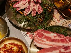 -草家酱蟹炭火烤肉店(珲春南路一店)