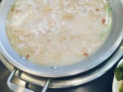 -老来福·非遗酸汤兔(凯旋路店)