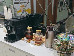 -茂菊口腔连锁(浦东南路店)