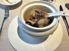 椰皇老鸡炖海螺-恒悦轩·粤菜(上海展览中心店)