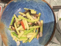 -披云云小馆·味道江湖(姚家园万象汇店)