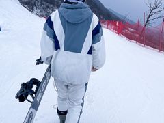 -鳌山滑雪度假区