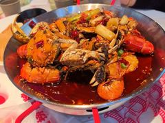 -肥肥虾庄·金牌油焖大虾(汉街SKP店)