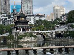 -包整·丝娃娃(一览甲秀楼风景店)