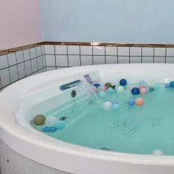 -爱玩爱游(浐灞御锦城店)