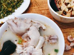 -雷祖芳老妈蹄花店