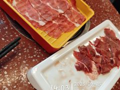 -四囍码头海鲜烧烤自助火锅(外滩南京东路悦荟广场店)