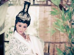 -九月鹰飞汉服摄影工作室