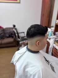 -尤司男士国潮理发馆