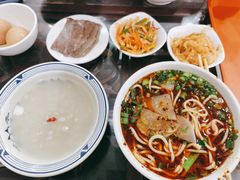 牛肉面-牛一嘴·兰州牛肉面·大盘鸡(财富中心店)