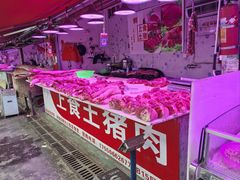 -上海龙吴水胜海发市场