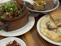 -周老三跷脚牛肉·全牛火锅(非遗传承店)