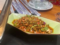 小鱼花生-东北农家院·铁锅炖(莘庄店)