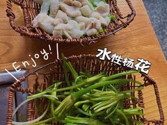 -阿婆情腊排骨火锅(金虹路店)