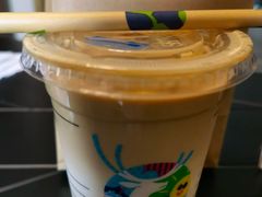 小陨石大红袍牛乳-瑞幸咖啡(纽宾凯酒店新华路店)