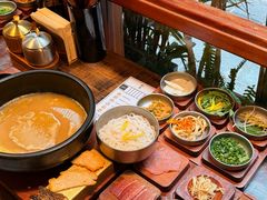 -银米·云南传统过桥米线(双廊黑金冠店)