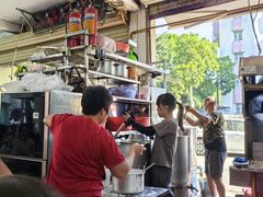 -后街女孩肠粉店