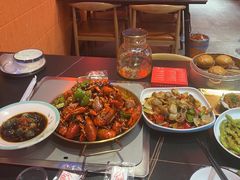 -老班长·小龙虾·鲜货烧烤大排档(金街美地店)