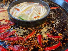 菌汤鸳鸯锅&nbsp;牛油-矮板凳老火锅(宽窄巷子店)