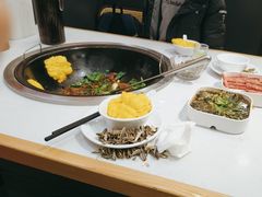 -鲁员外地锅鸡地锅鱼(古墩路店)