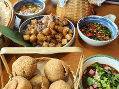 -包整·丝娃娃(一览甲秀楼风景店)