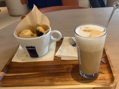 -LAVAZZA拉瓦萨咖啡(中航城君尚购物中心店)