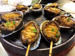 石锅大鲍鱼-品海楼·大连海胆锅贴馆(东港店)