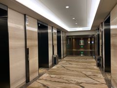 -天津梅江中心皇冠假日酒店
