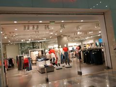 -H&M(鹏欣水游城店)