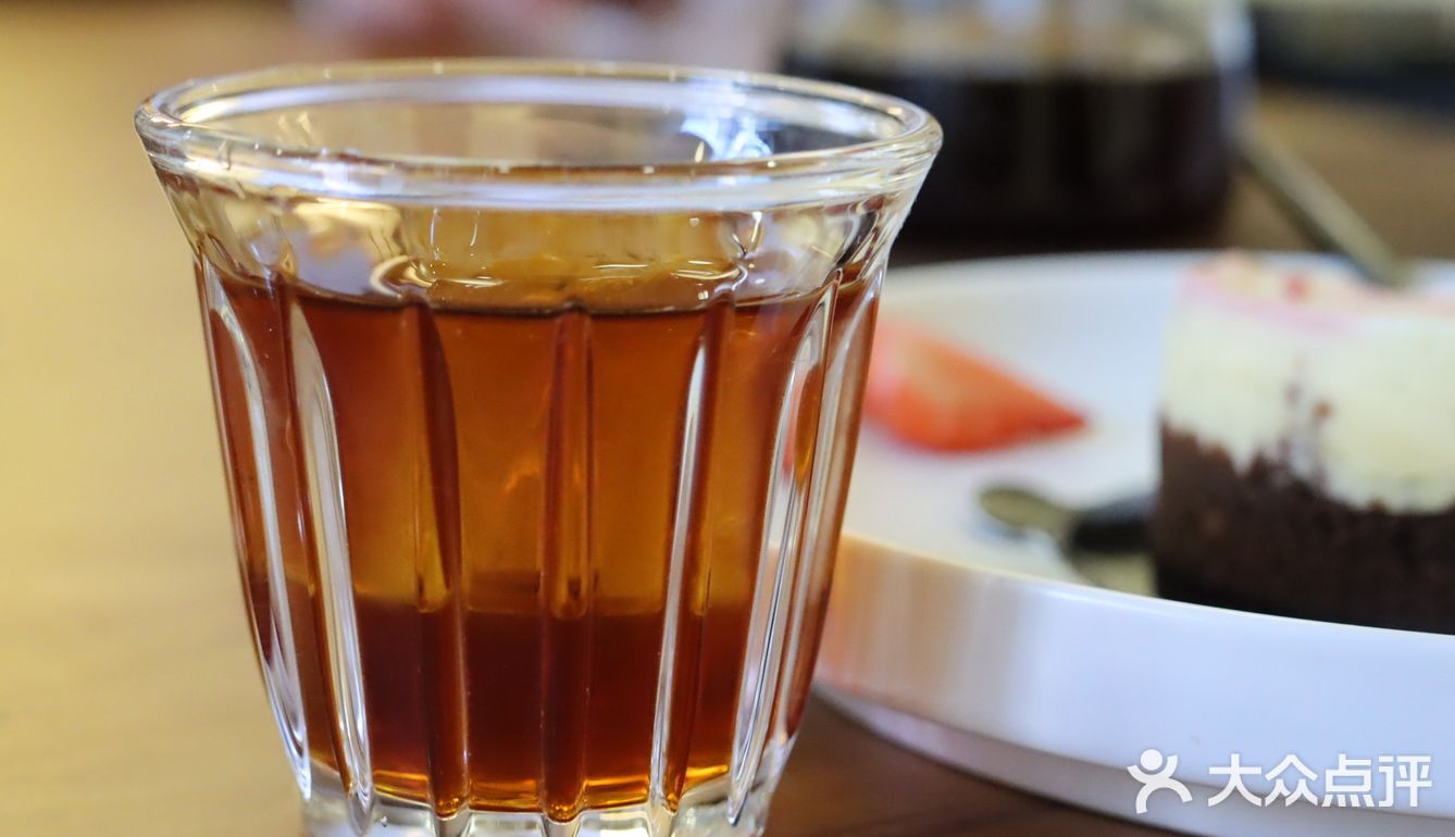 梅林新晋咖啡店 拾豆者：黑白配 浓缩牛奶配