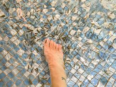 -涨巢·潮玩水疗局