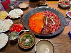 -萍姐火锅·公路夜市(武汉首店)