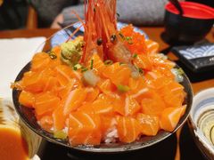 三文鱼火山丼-魔丼屋(日月光店)