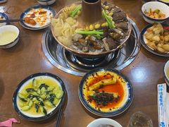 -岳记兴隆·青城腊排铜火锅(融创店)