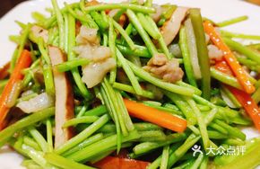Bamboo Shoots Stir-Fried with Preserved Meat