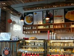 面包甜点陈列柜-觅甜记(浦东·盛夏路店)