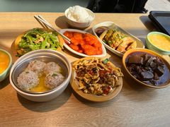 -荟选餐饮徐家汇社区食堂(徐虹北路店)