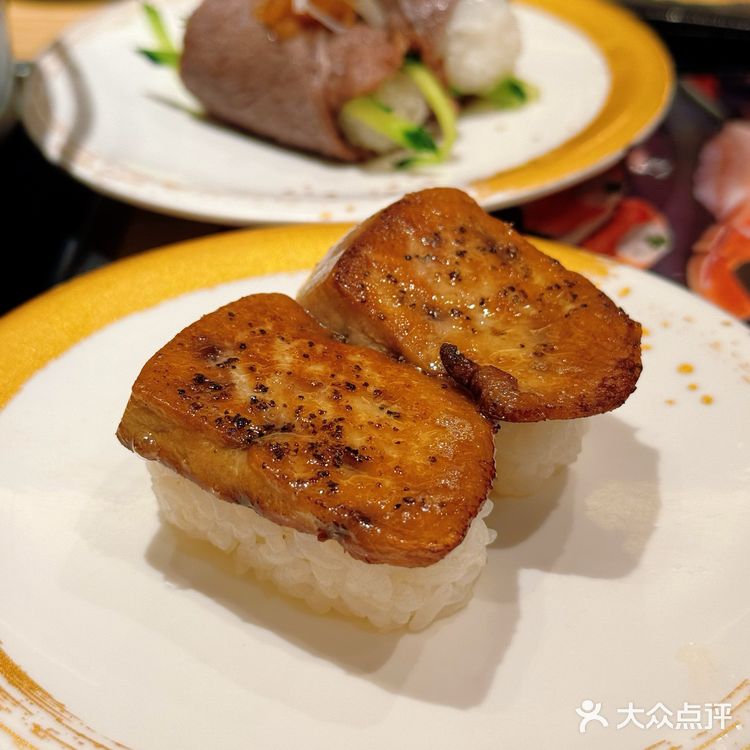 回转寿司来啦!🍣你不能错过的美味组合🔥