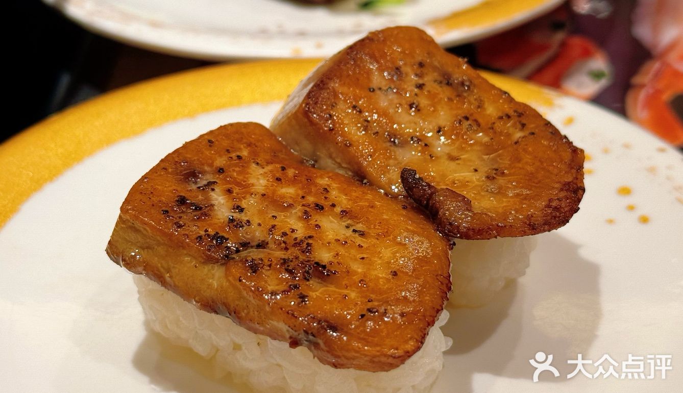 回转寿司来啦！🍣你不能错过的美味组合🔥