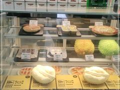 面包甜点陈列柜-猫王榴莲世家(三里屯SOHO商场店)